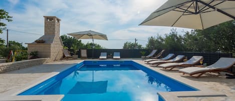 Villa, fumeur | 6 chambres