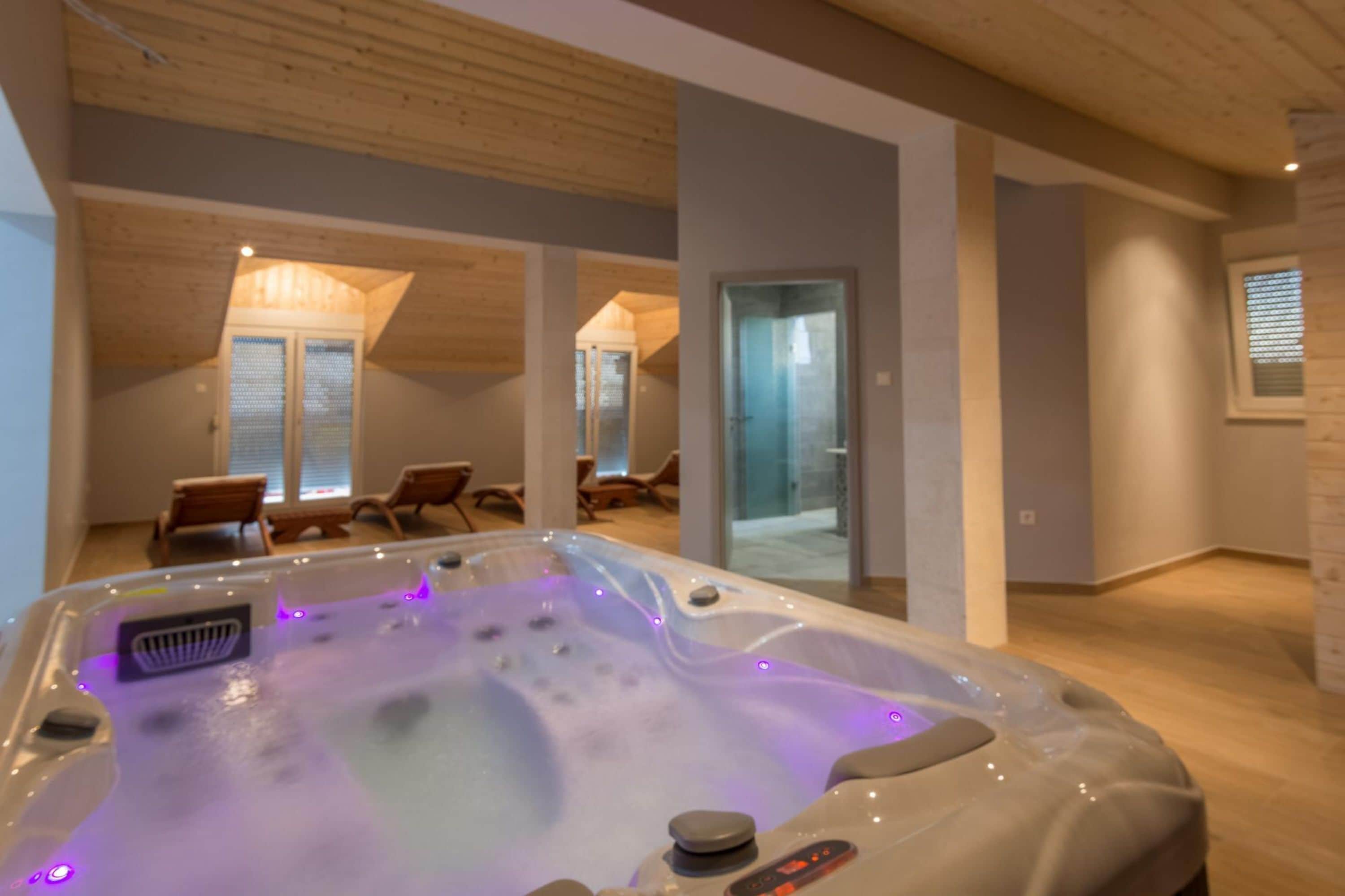 Villa, fumatori | 6 camere