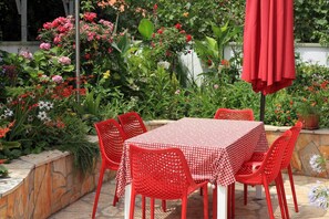 Vila, para fumantes | 4 quartos