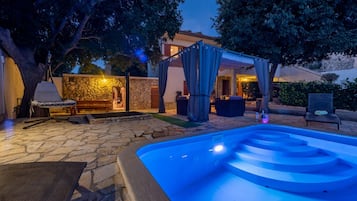 Villa, para fumadores | 4 habitaciones