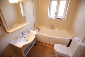 House, Smoking | Bathroom