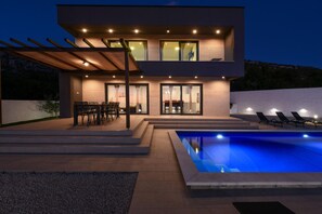 House - Villa Royal Promons Zadarvillas (Starigrad)