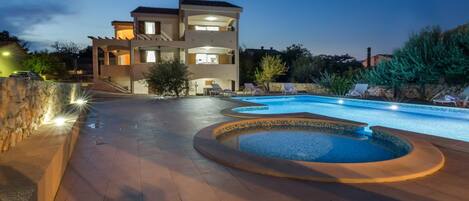 Villa | 5 dormitorios