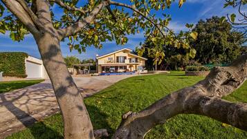 Villa | 4 bedrooms, WiFi