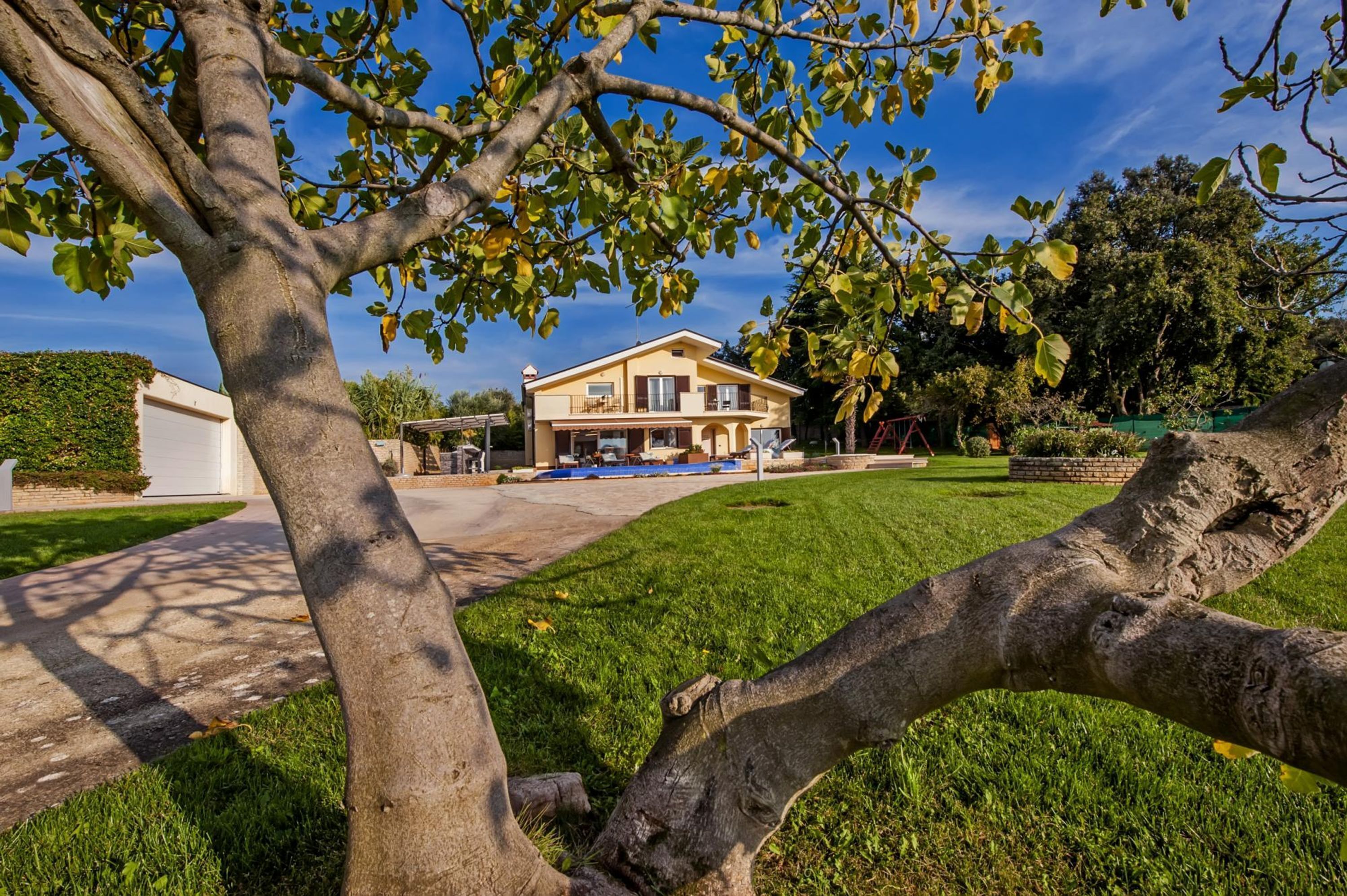 Villa | 4 bedrooms, WiFi