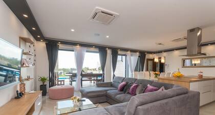 Villa F A Zadarvillas