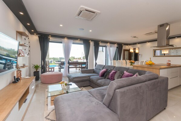 Villa, Smoking | 4 bedrooms - Villa F A Zadarvillas (Sveti Filip i Jakov)