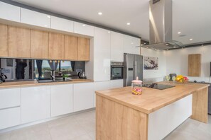 Villa, Smoking | 4 bedrooms