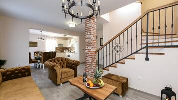 Biệt thự, hút thuốc | 3 phòng ngủ