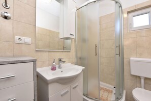 House, Smoking | 3 bedrooms, WiFi