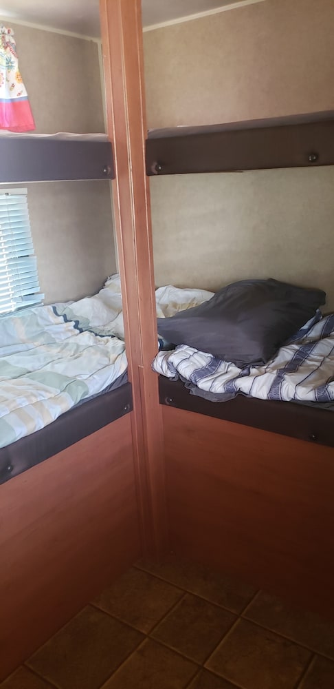 Near Lakes/national Parks - Californie