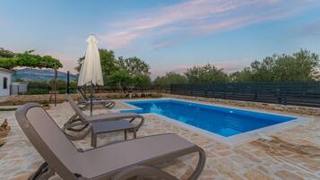 House | 4 bedrooms, WiFi
