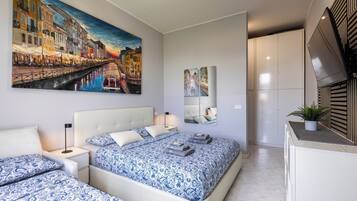 2 bedrooms, in-room safe, free WiFi, bed sheets