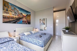 2 bedrooms, in-room safe, free WiFi, bed sheets