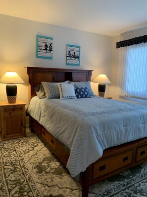 2 slaapkamers, een kluis op de kamer, een bureau