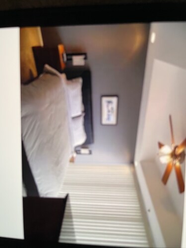 Fantastic Condo, right across from Bristol Motor Speedway