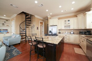 Fridge, microwave, oven, stovetop - Relax in our Bay St Louis Home & Pier, a quick 4-min Drive to Hollywood Casino (Bay St. Louis)