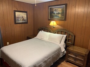 3 chambres, fer et planche à repasser, Wi-Fi gratuit, draps fournis