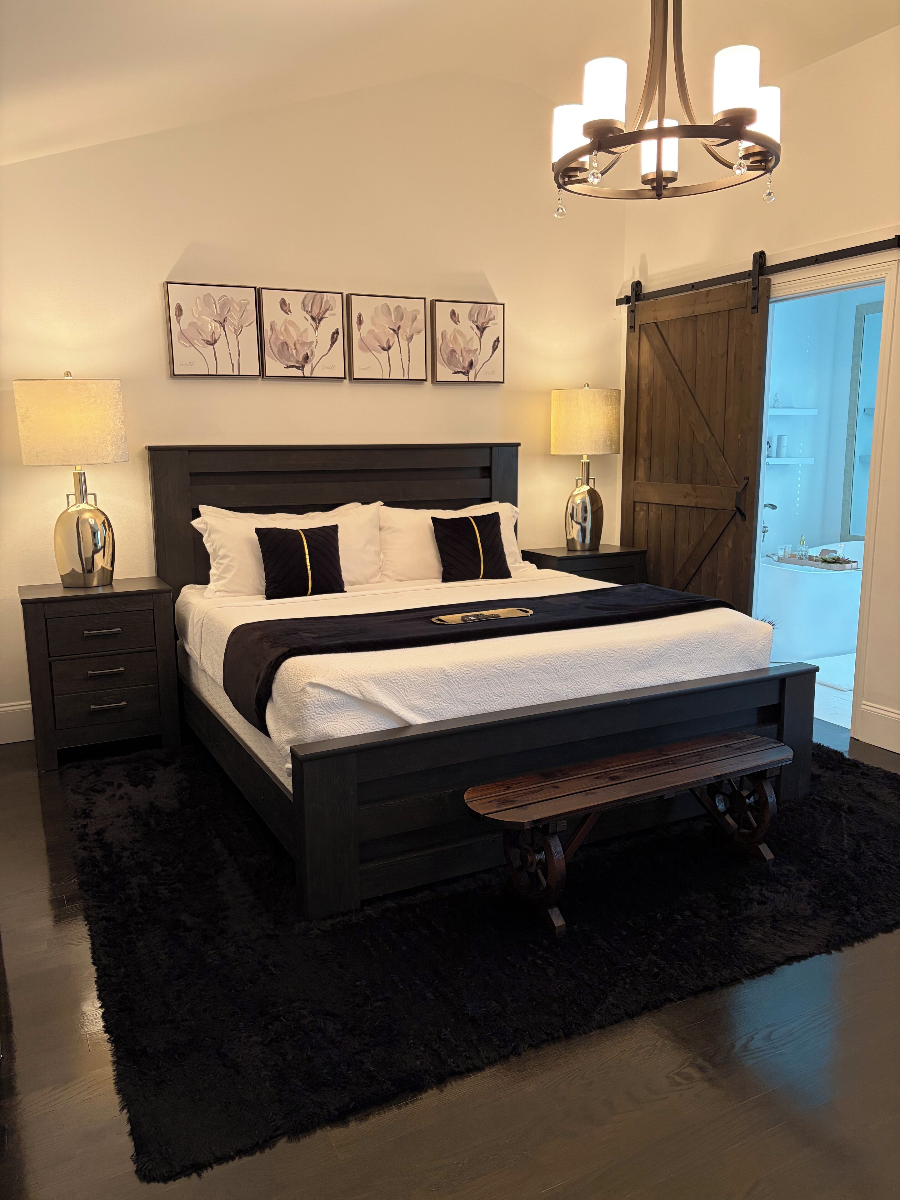 2 bedrooms, desk, iron/ironing board, free WiFi