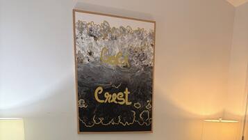 2 bedrooms, desk, iron/ironing board, free WiFi