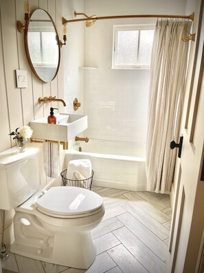 Bathtub, hair dryer, towels, soap - The Stowe Village Schoolhouse- Newly renovated! (Stowe)