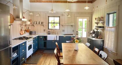 The Stowe Village Schoolhouse- Newly renovated!