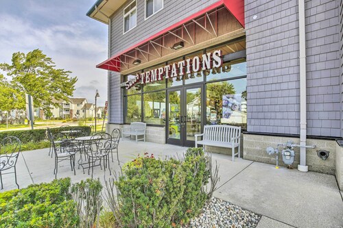 Grand Haven Condo w/ Patio < 1 Mi to Downtown