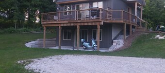 Studio Apartment with patio.    Casino, Flint Fields Equestrian , State Trails.