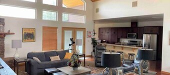 Amazing 7 Bedroom Cabin in the White Mountains