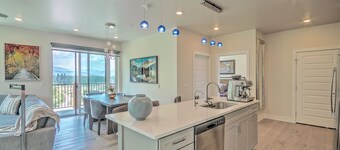 Luxury Penthouse Condo by Lake at Keystone Resort. Ski, Hike, Bike & Much More.
