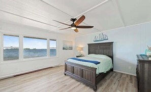 3 bedrooms, iron/ironing board, travel cot, WiFi