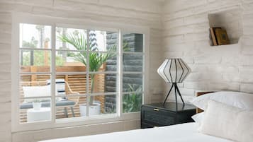 Deluxe Room, 1 Queen Bed, Patio | View from room
