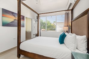 3 chambres, fer et planche à repasser, Wi-Fi gratuit, draps fournis
