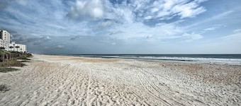 Walk to Ocean: Condo w/ Pool in New Smyrna Beach