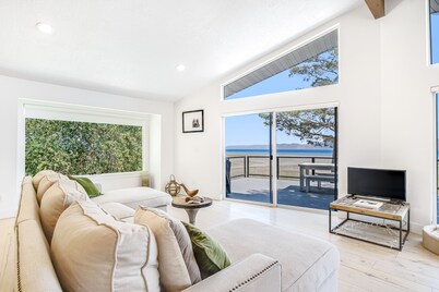 Newly Renovated Lakefront Home w/Private Beach, Deck, Elevator, Views - Dog OK