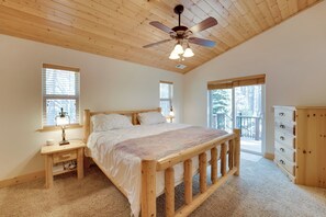 3 habitaciones, tabla de planchar con plancha y cuna de viaje 