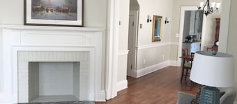 Downtown furnished apartment - walking distance to restaurants