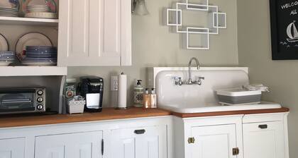 Downtown furnished apartment - walking distance to restaurants