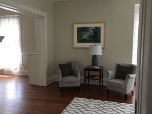 Interior - Downtown furnished apartment - walking distance to restaurants (Annapolis)