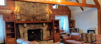 Spacious Lake Harmony Rustic Home. Month & Seasonal rates