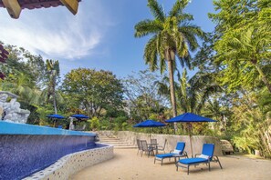 Property grounds - Blue Zone, Private Villa in an 8-acre Jungle Farm. (Puntarenas Province)