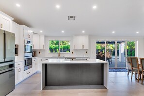 Fridge, microwave, oven, stovetop - Resort-Style Home w/ Private Heated Pool-Old Town (Scottsdale)