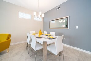 Dining - AB308 Storey Lake  Condo 3 bed 2 bath  Free Waterpark (Kissimmee)