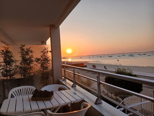 Beautiful apartment with magnificent sea view