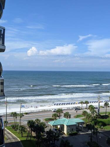 Beach front Condo with ocean view!!  