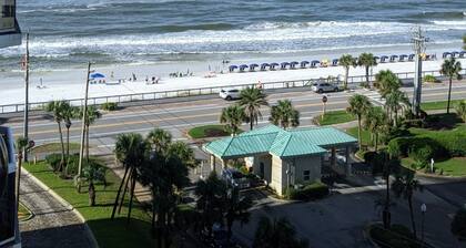 Beach front Condo with ocean view!!