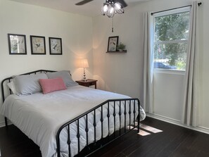 3 Schlafzimmer, Schreibtisch, kostenloses WLAN, Bettwäsche