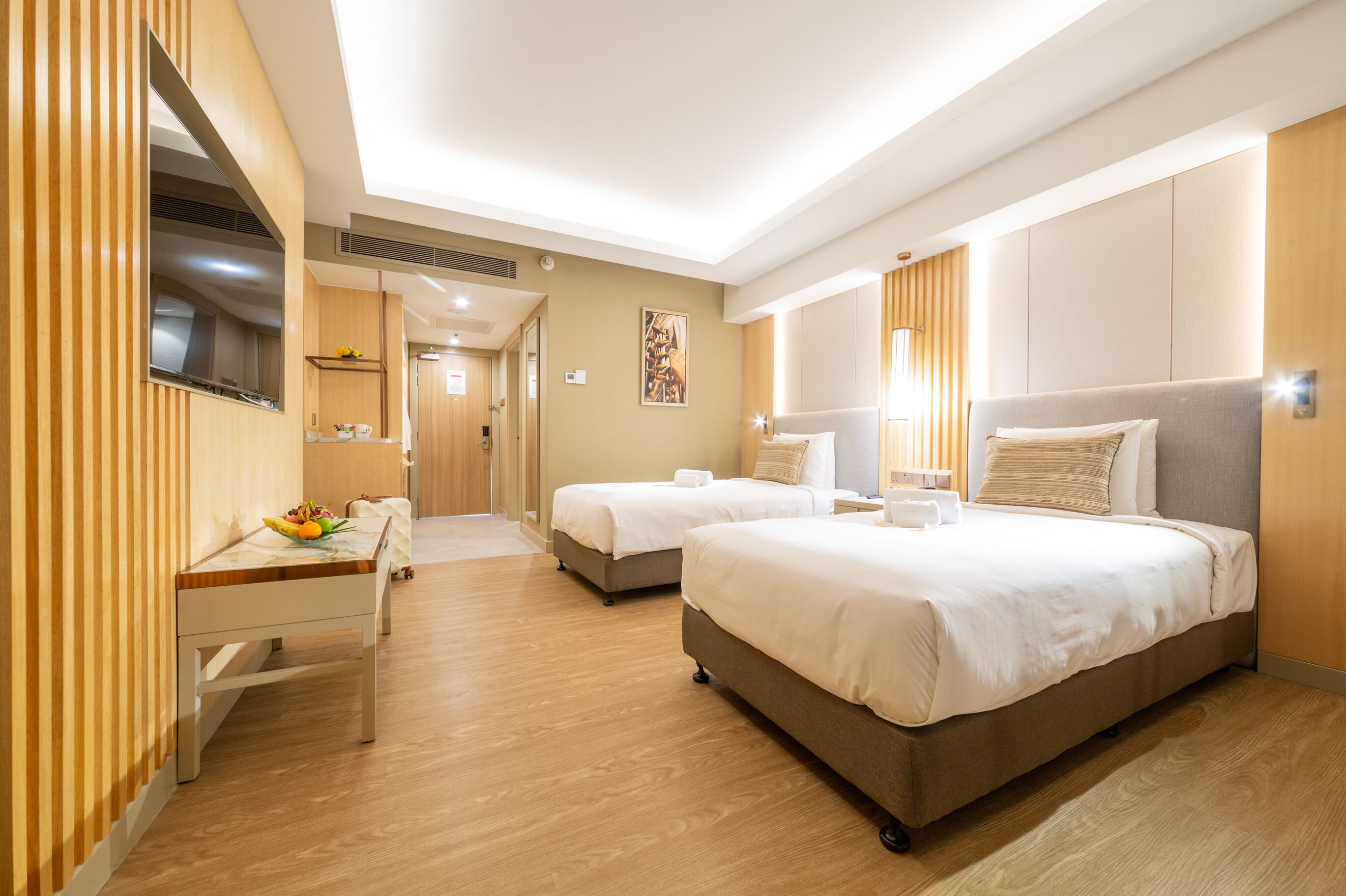 exclusive studio suite, 2 bedrooms | minibar, desk, laptop workspace, iron/ironing board