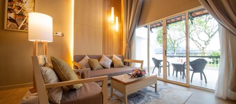 Glenmarie Hotel & Golf Resort