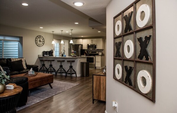 Televisor intel·ligent, llibres i oficines